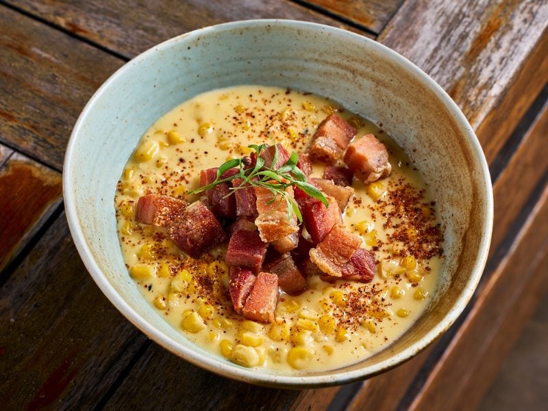 Esquites con chicharrón